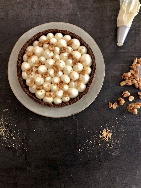 Crostata Con Namelaka Al Cioccolato Bianco Frangipane Alle Arachidi E