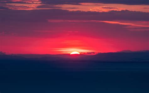 Sunset Wallpaper 4k Hills Red Sky Horizon Dawn 5k Nature 1523