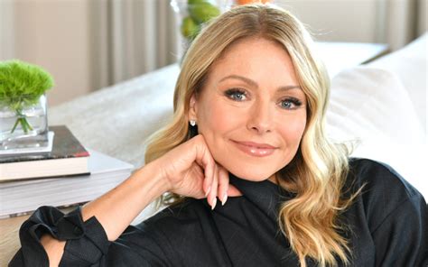 Kelly Ripa Says She Talks About Retirement From Live With Great