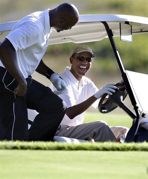 7 Photos Of Obama Golfing On Marthas Vineyard Wednesday