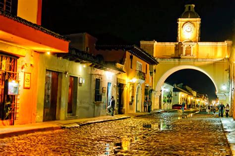 It is a world heritage site, and is perhaps the most popular tourist destination in guatemala. Tour de bares en Antigua Guatemala | Febrero 2020 ...