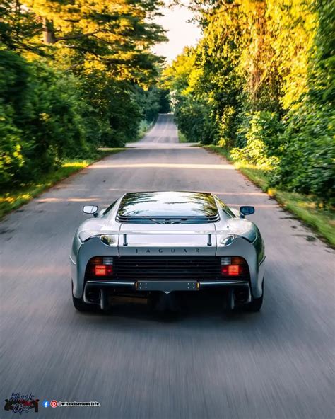 The Jaguar Xj220 The Fastest Production Car From 1992 To 1993 Wheels