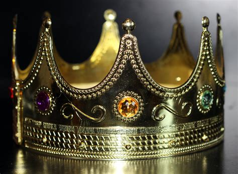 Kings Crown Malki Means King