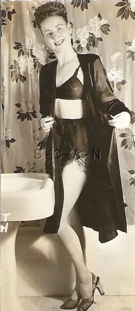 ORG VINTAGE 1940S 50S Semi Nude Sepia RP Brunette Bathroom Lingerie
