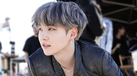 It can also be used to find the smallest item between min() parameters. Crush Alert: Min Yoongi from BTS - Fuzzable