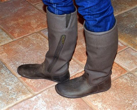 Maybe you would like to learn more about one of these? Barefoot Inclined: Boot up! Vivobarefoot Women's Ryder ...