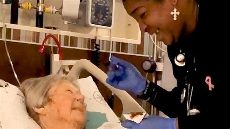 Heartwarming Moment Nurse Sings Beautifully While Feeding Her Patient In Texas Youtube
