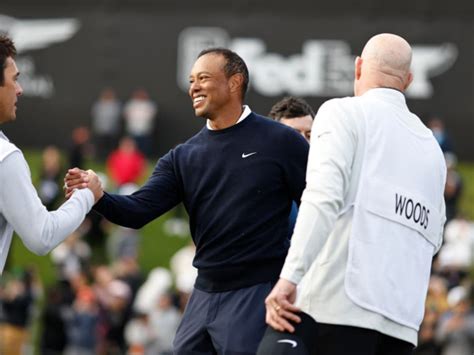 Tiger Woods Makes Stirring Finish To Comeback Round At Genesis