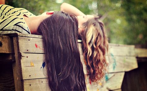 6 Ways Female Friendships Make Us Stronger