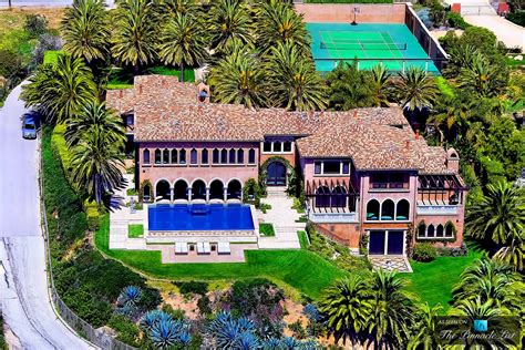 Chers Italian Renaissance Style Mansion Overlooking The Pacific Ocean In Malibu California