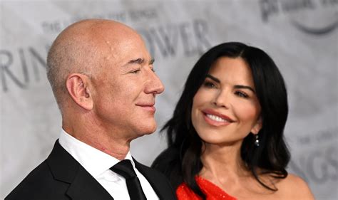Amazon Founder Jeff Bezos Engaged To Girlfriend Lauren Sanchez • Hollywood Unlocked