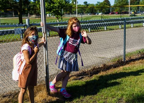 Photos Longfellow Elementary Welcomes Back Students Post Bulletin