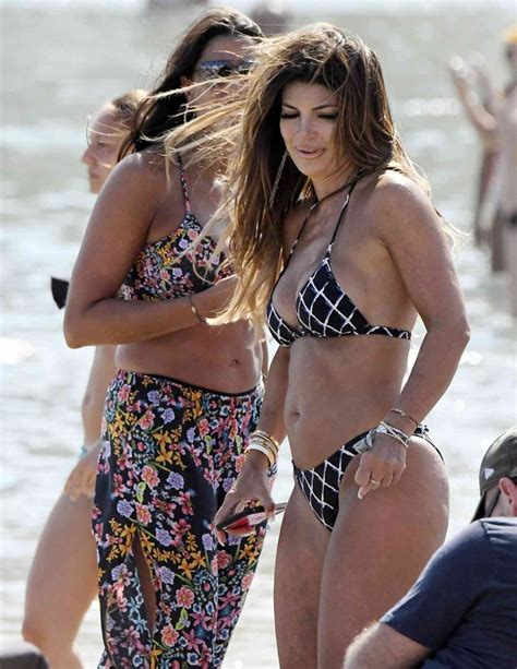 Teresa Giudice Vacations In Mykonos Without Wedding Ring