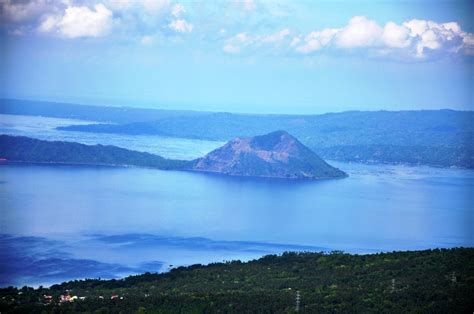 taʔal), formerly known as bombón lake, is a freshwater volcanic crater lake in the province of batangas, on the island of luzon in the philippines. Tagaytay Philippines Taal Lake and Volcano - Travel Inspires Experiences