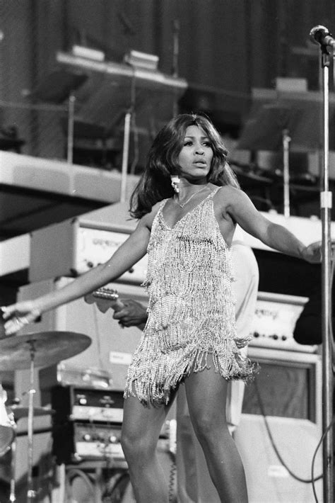 Tina Turner Iconic Showstopping Looks Across The Decades Tina Turner