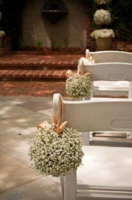 Picture Of Gorgeous Winter Wedding Aisle Decor Ideas 6