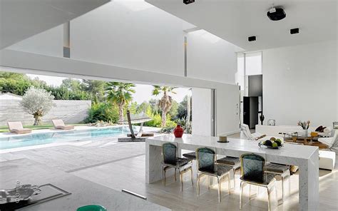 Earn money just by leaving the time challenge running. Modern Villa With Pool