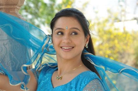 Devayani Photos Latest Hd Images Pictures Stills And Pics Filmibeat