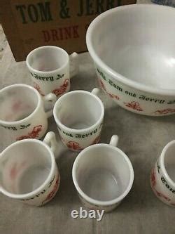 Vintage Tom And Jerry Christmas Punch Bowl Mug Set Hazel Atlas Milk