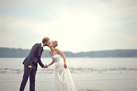 Vancouver Island Wedding At Dolphin Resort From Erin Wallis Outdoor Engagement Photos Island