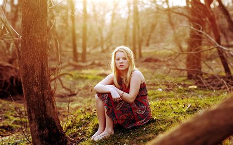 Hintergrundbilder Sonnenlicht Wald Frau Modell Porträt Natur Fotografie Kleid