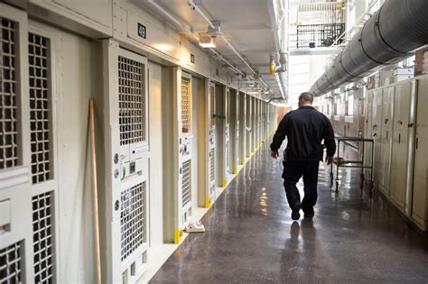 Inmates Have A Right To Legal Mail Lawyers Worry A New Iowa Policy