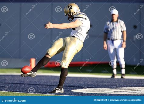 American Football Kicking The Ball Picture Image 86281424