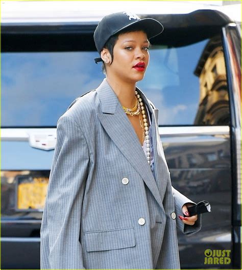 Full Sized Photo Of Rihanna Shows Off Her Long Legs While Out In Nyc 02