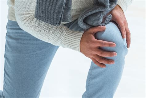 Knee Pain After Hip Surgery Causes Solutions Scary Symptoms