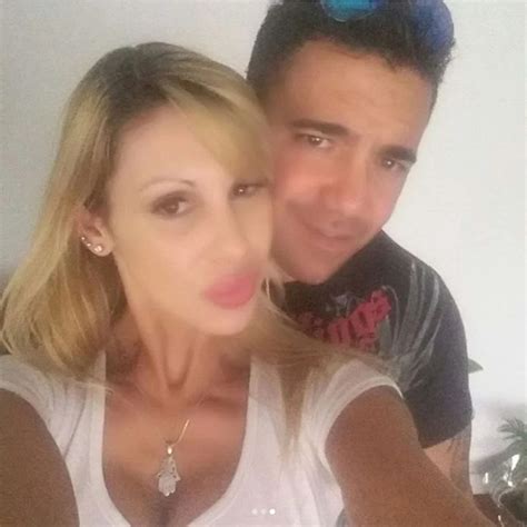 El Romántico Reencuentro De Mónica Farro Con Juan Suris Tras Ser Excarcelado ¡por Fin Amor