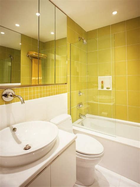 In particular, avoid having the toilet in direct eye line to the door way. Narrow Bathroom Layouts | HGTV
