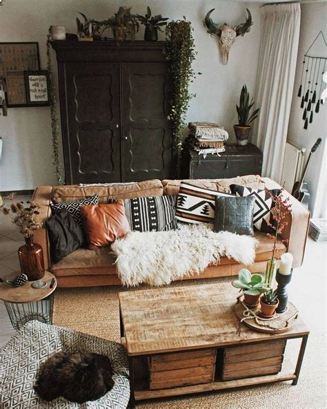 Besides good quality brands, you'll also find plenty of discounts when you shop for boho decor room during big sales. 34 The Best Rustic Bohemian Living Room Decor Ideas - HOMYHOMEE