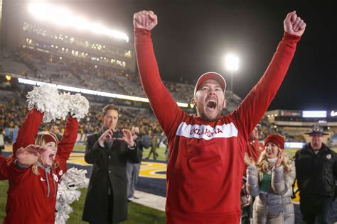 Lincoln Riley Signs Contract Extension With Oklahoma