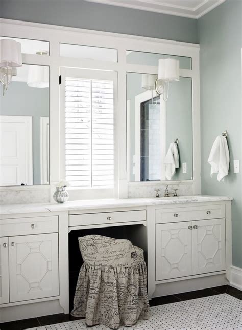 This has an even less complex layout but an absence of storage space. Bathroom mirrors - 25 ideas, types and designs for your ...
