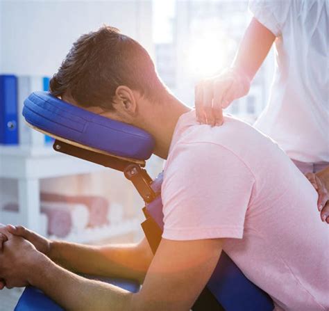 Chiropractors - Wellness on Alon