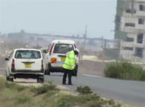 4 Traffic Police Officers Arrested While Taking Bribes From Motorists On Outering Road K24 Tv