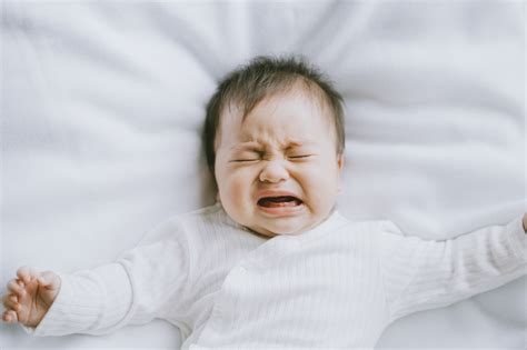 赤ちゃんが泣き止まない！一瞬で泣き止む10の方法。あやすときの注意点 Kosodate Life（子育てライフ）