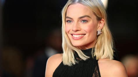 1920x1080 Margot Robbie Smiling 2018 Laptop Full Hd 1080p Hd 4k Wallpapers Images Backgrounds