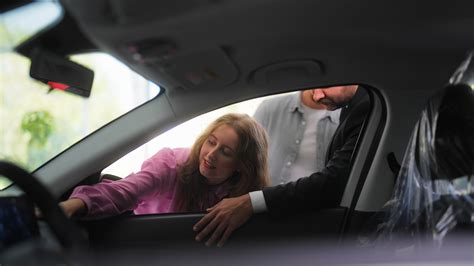 Can I Sell My Car if I Haven’t Paid It Off? - Experian