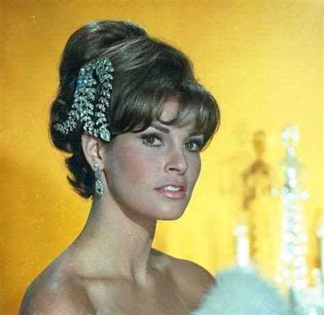 Raquel Welch 1966 Raquel Welch Rachel Welch Latina Beauty