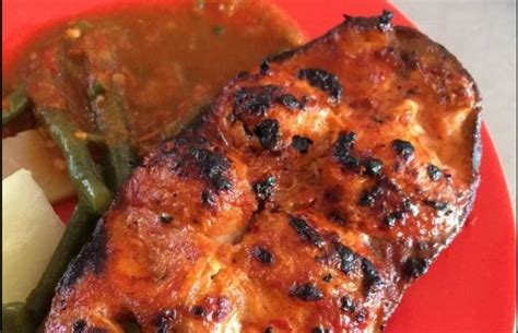 Cara membuat dan memasak ikan patin panggang bumbu rujak spesial. Resep Ikan Panggang Patin Ala Banjar : Terkuak Patin Bakar ...