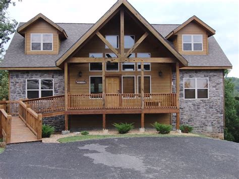 1 bedroom cabins at westgate branson woods resort just off the strip but nestled in acres of woods. Log and Rock Cabin in Ramp Entry | Cabin, Renting a house ...
