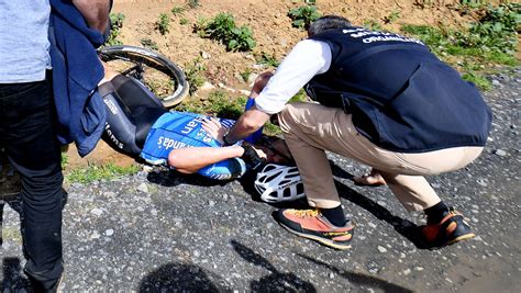 belgian cyclist dies after collapsing in paris roubaix race