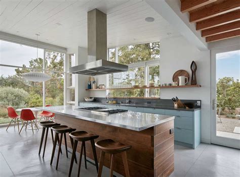 Modern stainless steel appliances are right at home. 25 Incredible Midcentury Modern Kitchens to Delight the Senses