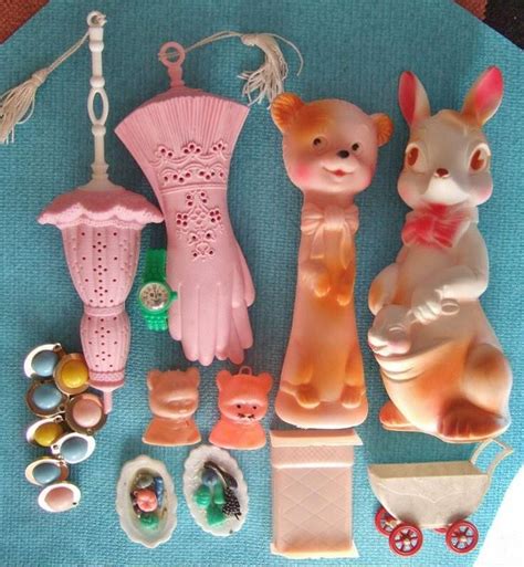Mixed Kitsch Of The Plastic Variety I Love This Stuff Retro Toys