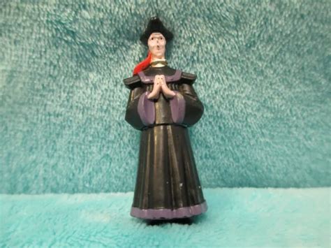 Nestle Disney Hunchback Of Notre Dame Claude Frollo Minifigure Figure Toy 2 £9 99 Picclick Uk