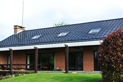 De dakpan als zonnepaneel, zijn we er al aan toe? 500 euro subsidie op zonnepanelen in Werkendam - Dakpan ...