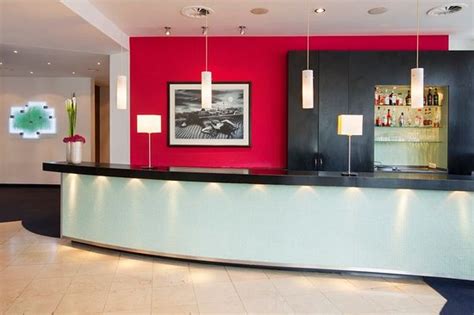 All 123 comfortably furnished rooms at holiday inn berlin city center east prenzlauer berg boasts individually controlled air conditioning, satellite tv, bluetooth tv, wlan, a pillow menu, lounge chair, clothes iron, hairdryer and coffee and tea amenities. Meeting Room - Picture of Holiday Inn Berlin City Center ...