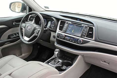 The 2020 toyota highlander interior seating comes three rows that have room for eight passengers. 2014 Toyota Highlander - Interior Pictures - CarGurus