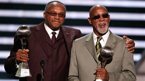 Sprinters Tommie Smith And John Carlos To Be Inducted Into Olympics